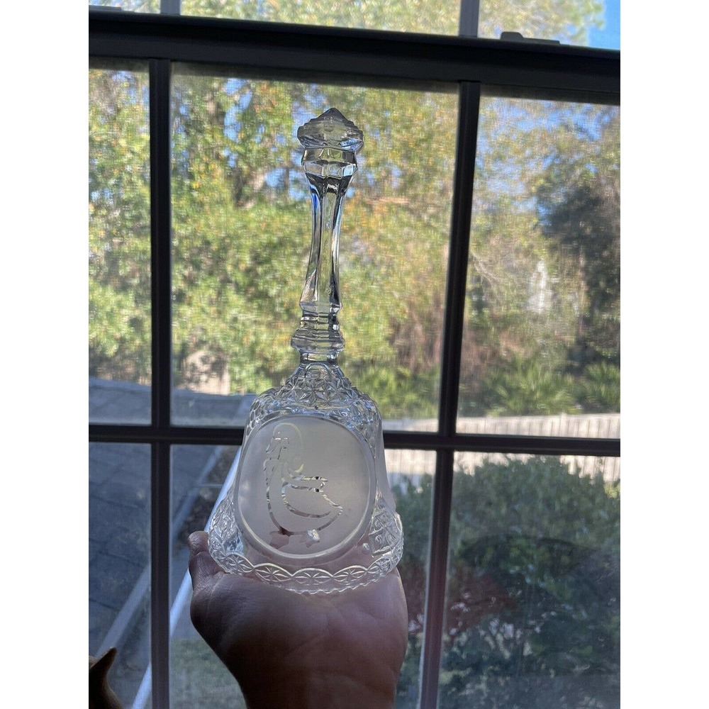 *VINTAGE Crystal Glass 8" Dinner Bell Goose Sawtooth Edge - Picture 4 of 7